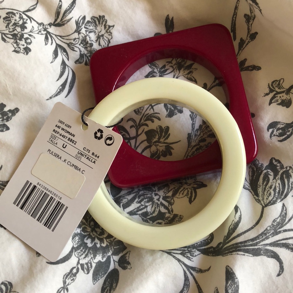 Fashion bangles from mango